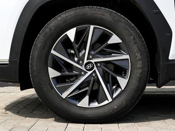 Hyundai Tucson IV с пробегом 2023 года, цена 3 379 000 рублей, 60320 км, внедорожник, Автокод Объявления