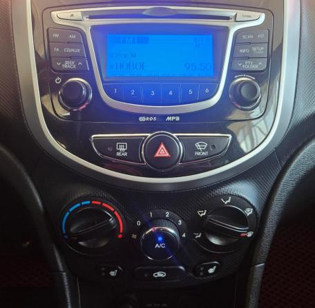 Hyundai Solaris I с пробегом 2012 года, цена 899 000 рублей, 119935 км, седан, Автокод Объявления