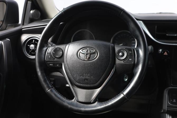 Toyota Corolla XI (E160 E170 E180) Рестайлинг 1 с пробегом 2018 года, цена 1 899 000 рублей, 89000 км, седан, Автокод Объявления