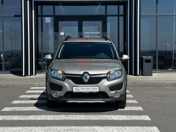 Renault Sandero II с пробегом 2017 года, цена 1 093 000 рублей, 73500 км, хэтчбек, Автокод Объявления