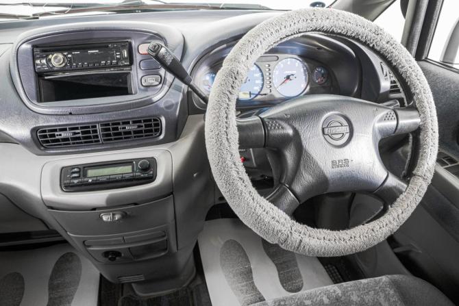 Nissan Serena II (C24) с пробегом 2000 года, цена 649 000 рублей, 256600 км, минивэн, Автокод Объявления