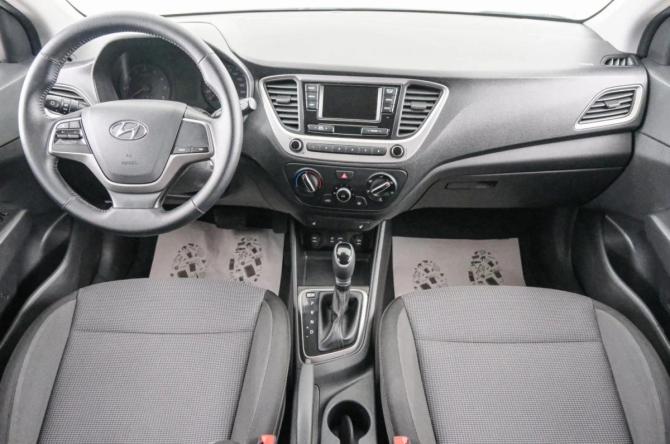 Hyundai Solaris II с пробегом 2018 года, цена 1 249 000 рублей, 105800 км, седан, Автокод Объявления