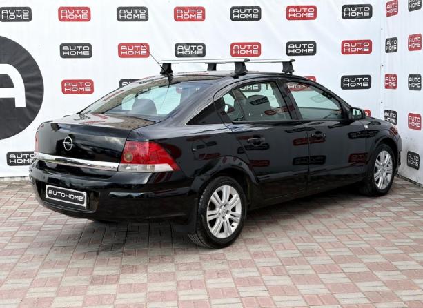 Opel Astra H Рестайлинг с пробегом 2008 года, цена 429 990 рублей, 259801 км, седан, Автокод Объявления