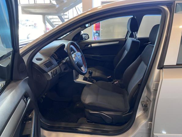 Opel Astra H Рестайлинг с пробегом 2009 года, цена 266 000 рублей, 257630 км, хэтчбек, Автокод Объявления