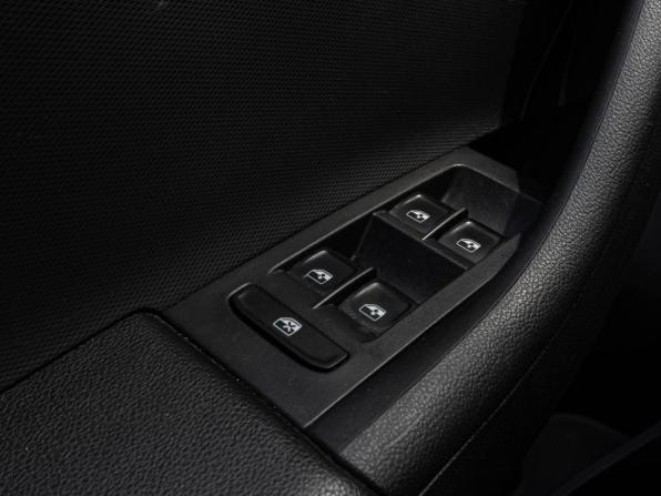 Volkswagen Polo VI с пробегом 2022 года, цена 1 570 000 рублей, 93268 км, лифтбек, Автокод Объявления
