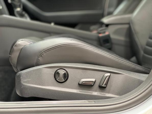 Volkswagen Passat B8 с пробегом 2015 года, цена 1 690 000 рублей, 104753 км, седан, Автокод Объявления