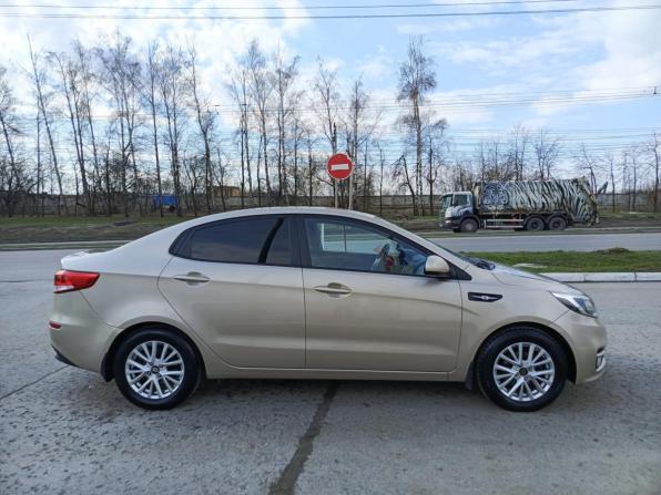 Kia Rio III Рестайлинг с пробегом 2015 года, цена 1 035 000 рублей, 105571 км, седан, Автокод Объявления