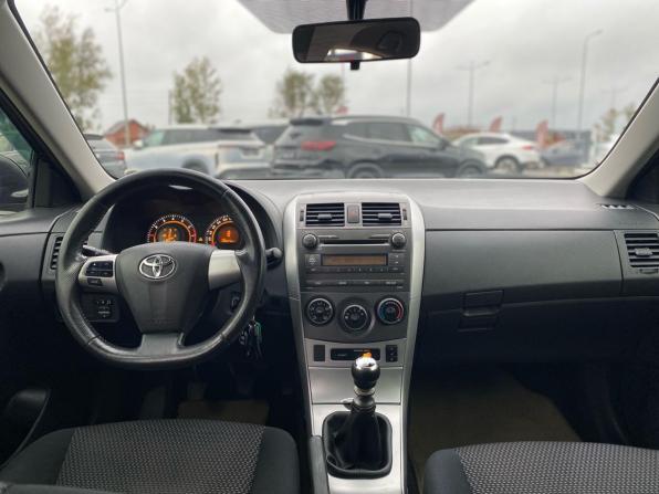 Toyota Corolla X (E140 E150) Рестайлинг с пробегом 2012 года, цена 935 000 рублей, 288071 км, седан, Автокод Объявления