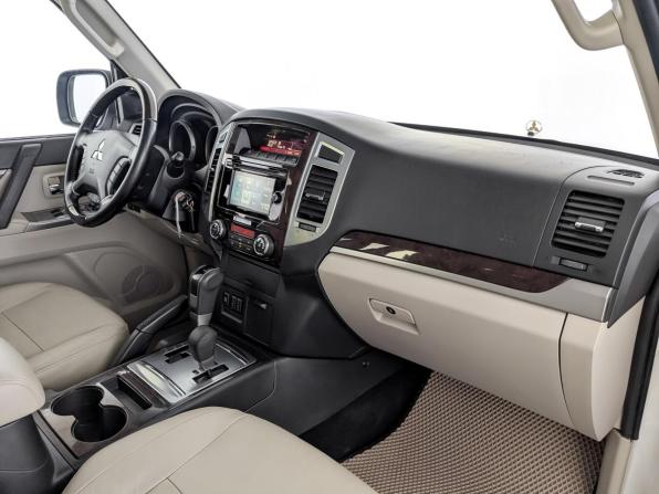 Mitsubishi Pajero IV Рестайлинг 2 с пробегом 2020 года, цена 3 440 000 рублей, 83350 км, внедорожник, Автокод Объявления