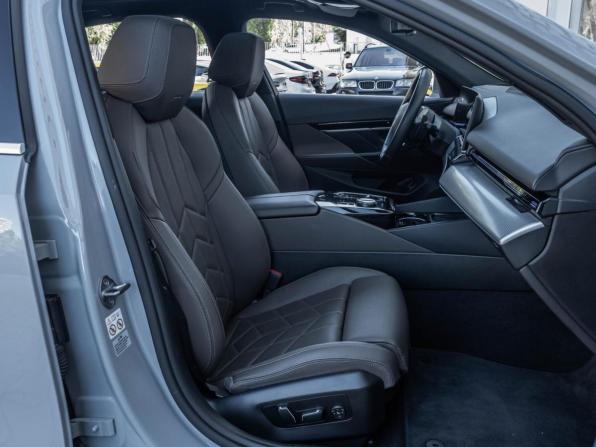 BMW 5 серии VIII (G60/G61/G68) с пробегом 2023 года, цена 6 277 800 рублей, 38786 км, седан, Автокод Объявления