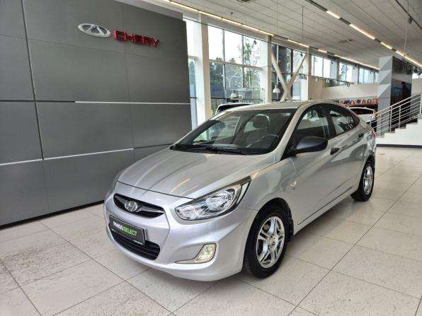 Hyundai Solaris I с пробегом 2013 года, цена 869 000 рублей, 107691 км, седан, Автокод Объявления