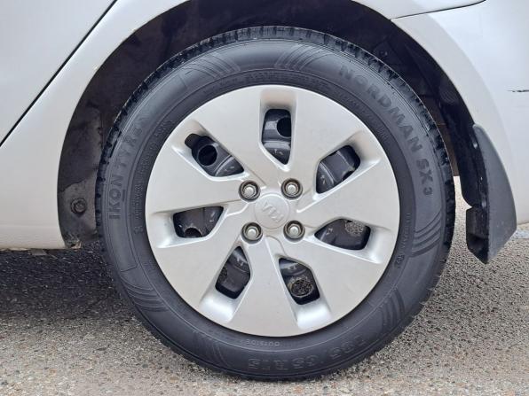 Kia Rio III Рестайлинг с пробегом 2015 года, цена 875 000 рублей, 180200 км, седан, Автокод Объявления