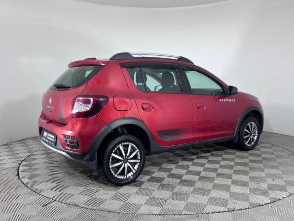 Renault Sandero II с пробегом 2017 года, цена 850 000 рублей, 120273 км, хэтчбек, Автокод Объявления