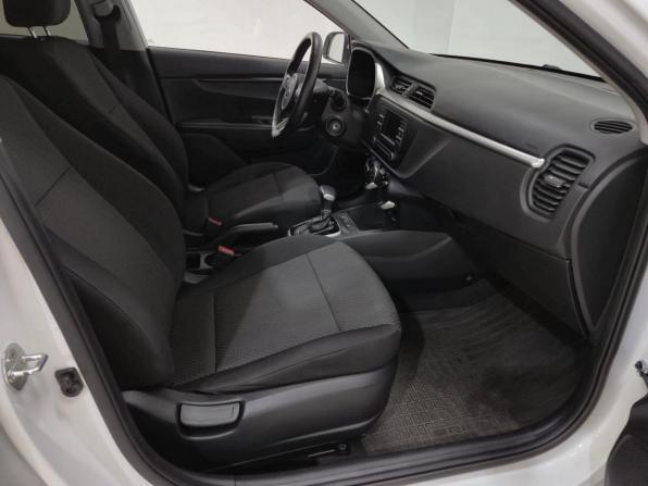 Kia Rio IV Рестайлинг с пробегом 2021 года, цена 1 795 000 рублей, 74874 км, хэтчбек, Автокод Объявления