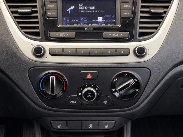 Hyundai Solaris II с пробегом 2018 года, цена 1 157 000 рублей, 106337 км, седан, Автокод Объявления