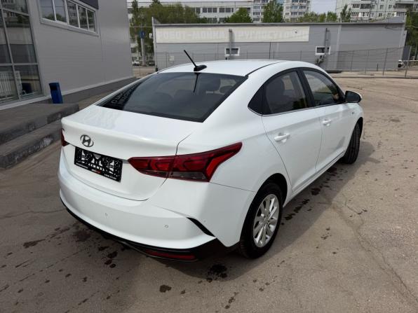 Hyundai Solaris II Рестайлинг с пробегом 2021 года, цена 1 620 000 рублей, 92092 км, седан, Автокод Объявления