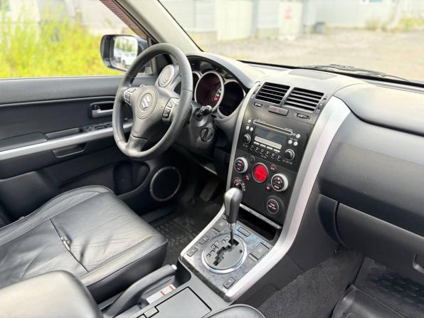 Suzuki Grand Vitara II Рестайлинг с пробегом 2010 года, цена 930 000 рублей, 222000 км, внедорожник, Автокод Объявления