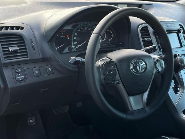 Toyota Venza I Рестайлинг с пробегом 2013 года, цена 1 830 000 рублей, 222974 км, внедорожник, Автокод Объявления