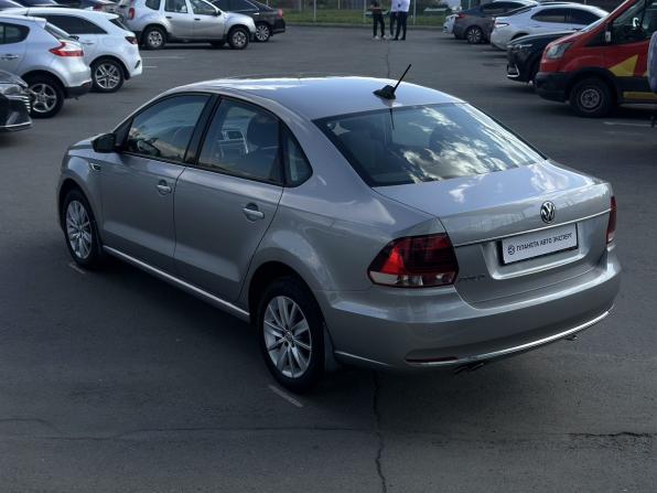 Volkswagen Polo V Рестайлинг с пробегом 2017 года, цена 1 225 000 рублей, 80481 км, седан, Автокод Объявления