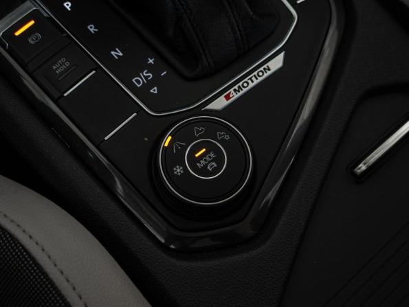 Volkswagen Tiguan II с пробегом 2019 года, цена 2 475 000 рублей, 203433 км, внедорожник, Автокод Объявления
