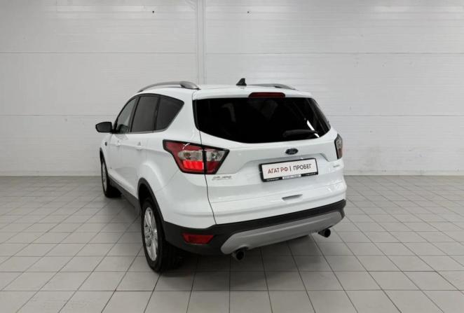 Ford Kuga II Рестайлинг с пробегом 2018 года, цена 1 399 000 рублей, 210226 км, внедорожник, Автокод Объявления