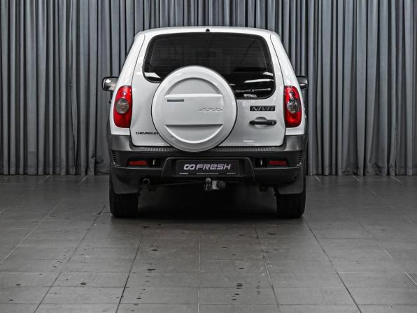 Chevrolet Niva I Рестайлинг с пробегом 2018 года, цена 899 000 рублей, 160090 км, внедорожник, Автокод Объявления