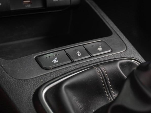 Kia Rio IV Рестайлинг с пробегом 2022 года, цена 1 239 000 рублей, 117096 км, седан, Автокод Объявления