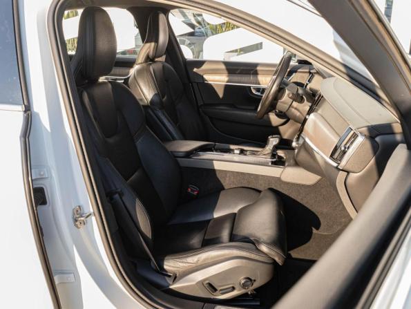 Volvo S90 II Рестайлинг с пробегом 2021 года, цена 3 569 000 рублей, 102383 км, седан, Автокод Объявления