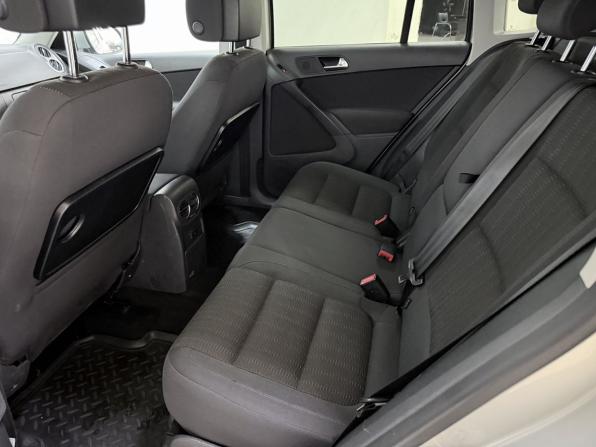 Volkswagen Tiguan I Рестайлинг с пробегом 2012 года, цена 1 059 000 рублей, 221249 км, внедорожник, Автокод Объявления