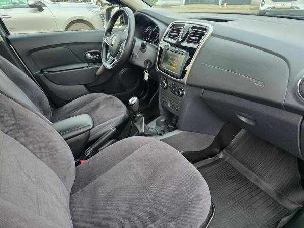 Renault Logan II Рестайлинг с пробегом 2022 года, цена 1 200 000 рублей, 82700 км, седан, Автокод Объявления