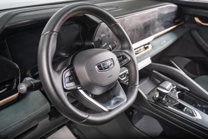 Geely Monjaro I Рестайлинг с пробегом 2024 года, цена 3 109 000 рублей, 11000 км, внедорожник, Автокод Объявления