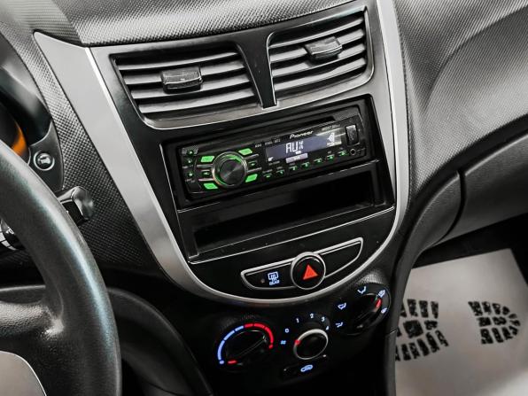 Hyundai Solaris I с пробегом 2011 года, цена 570 000 рублей, 156050 км, седан, Автокод Объявления