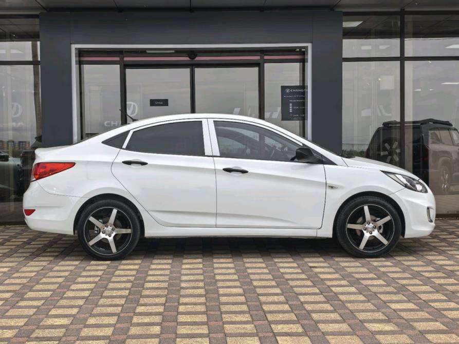 Hyundai Solaris I Краснодар  - изображение 4
