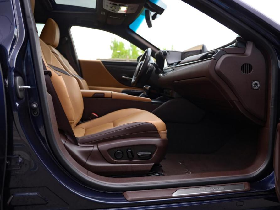 Lexus ES VII Санкт-Петербург  - изображение 28