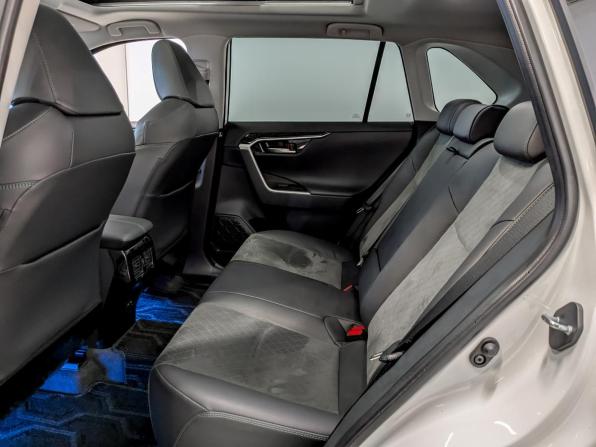 Toyota RAV4 V (XA50) с пробегом 2024 года, цена 4 155 000 рублей, 20319 км, внедорожник, Автокод Объявления