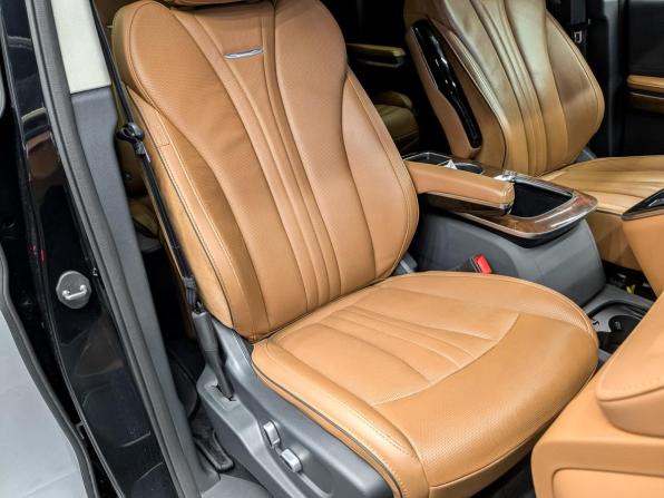 Hongqi HQ9 с пробегом 2022 года, цена 3 555 000 рублей, 73777 км, минивэн, Автокод Объявления
