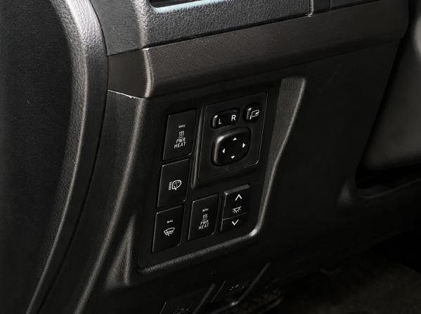Toyota Land Cruiser Prado 150 Series с пробегом 2012 года, цена 2 799 000 рублей, 276000 км, внедорожник, Автокод Объявления
