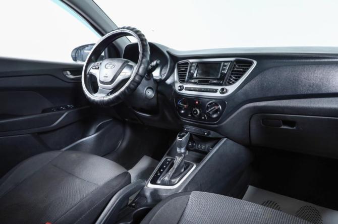 Hyundai Solaris II с пробегом 2018 года, цена 799 000 рублей, 380000 км, седан, Автокод Объявления