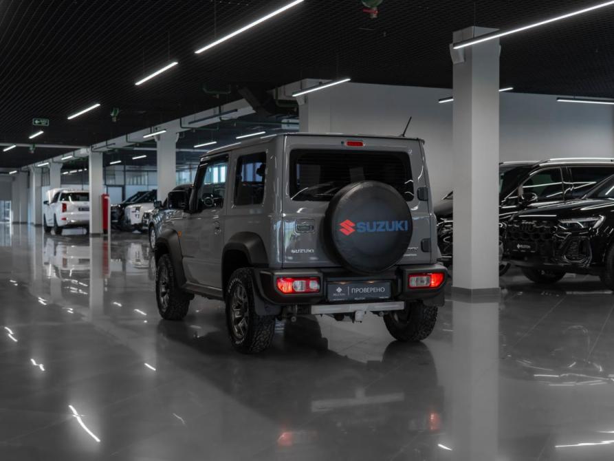 Suzuki Jimny IV Москва  - изображение 4