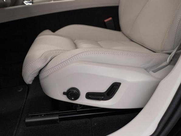 Volvo XC60 II Рестайлинг 2 с пробегом 2026 года, цена 8 100 000 рублей, 50 км, внедорожник, Автокод Объявления