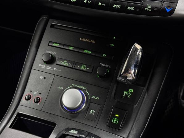 Lexus CT I с пробегом 2011 года, цена 1 389 000 рублей, 282000 км, хэтчбек, Автокод Объявления