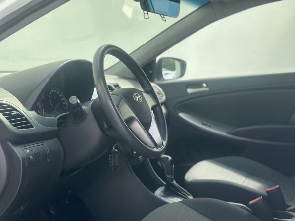 Hyundai Solaris I Рестайлинг с пробегом 2016 года, цена 1 025 000 рублей, 124850 км, седан, Автокод Объявления