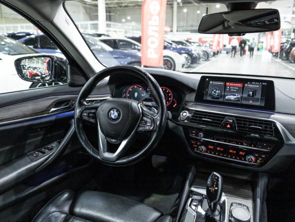 BMW 5 серии VII (G30/G31/G38) с пробегом 2018 года, цена 2 940 300 рублей, 174023 км, седан, Автокод Объявления
