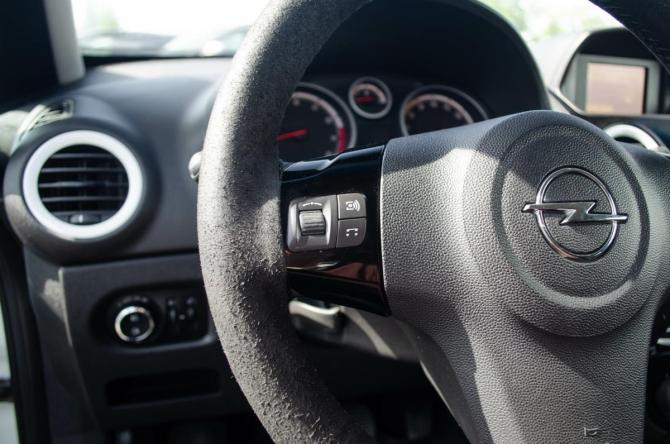Opel Corsa D Рестайлинг II с пробегом 2012 года, цена 589 000 рублей, 224000 км, хэтчбек, Автокод Объявления