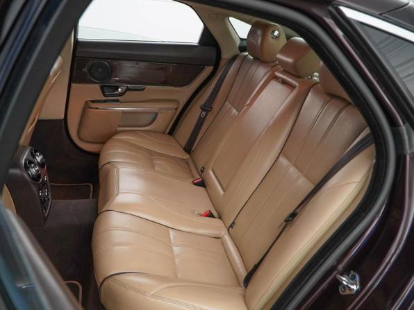 Jaguar XJ IV (X351) с пробегом 2013 года, цена 1 599 000 рублей, 235333 км, седан, Автокод Объявления