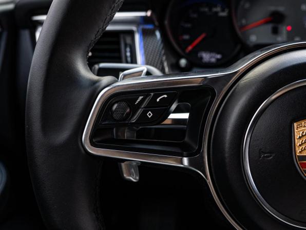 Porsche Macan I с пробегом 2015 года, цена 3 000 000 рублей, 176544 км, внедорожник, Автокод Объявления