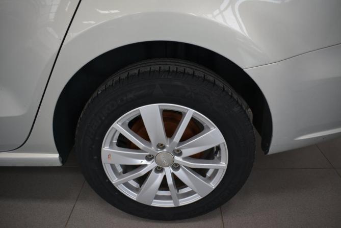 Volkswagen Polo V с пробегом 2015 года, цена 899 000 рублей, 187000 км, седан, Автокод Объявления
