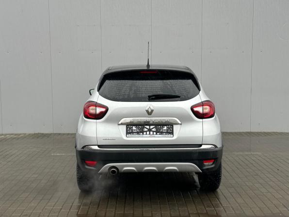 Renault Kaptur I с пробегом 2017 года, цена 1 347 000 рублей, 93000 км, внедорожник, Автокод Объявления