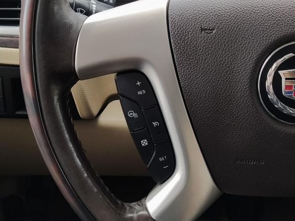 Cadillac Escalade III с пробегом 2013 года, цена 2 300 000 рублей, 207000 км, внедорожник, Автокод Объявления