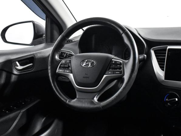 Hyundai Solaris II с пробегом 2017 года, цена 995 000 рублей, 194320 км, седан, Автокод Объявления